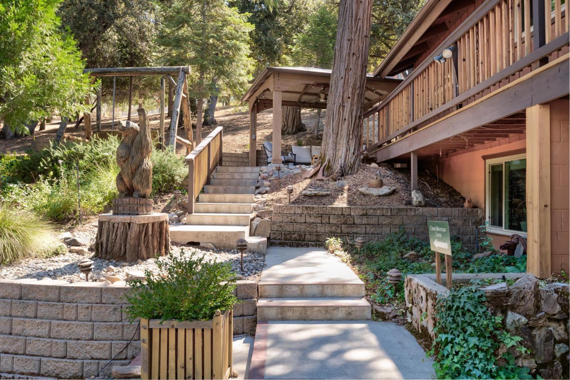 Cedar Mountain Lodge Oakhurst Exterior photo